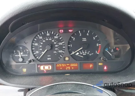 2002 BMW 325I z USA, uszkodzony, nr VIN WBAEV33442KL70556